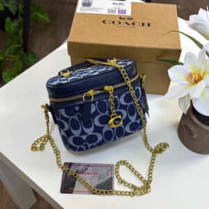 Navy Blueكوتش مع الملحقات