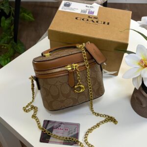 Brown / Beigeكوتش مع الملحقات