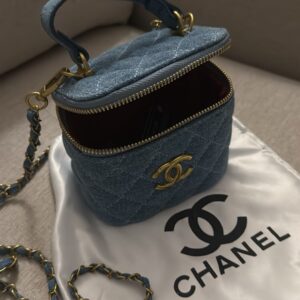Navy Blueشانيل مينى